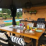 Zoe Luxury House Vila Gomirje
