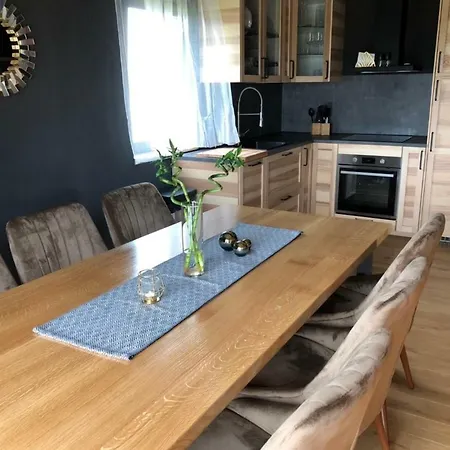 Zoe Luxury House Gomirje