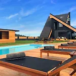 Zoe Luxury House *