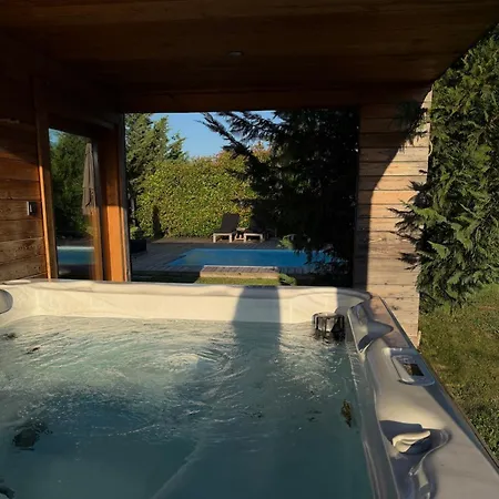 Zoe Luxury House