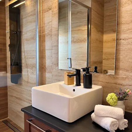 Zoe Luxury House * Gomirje